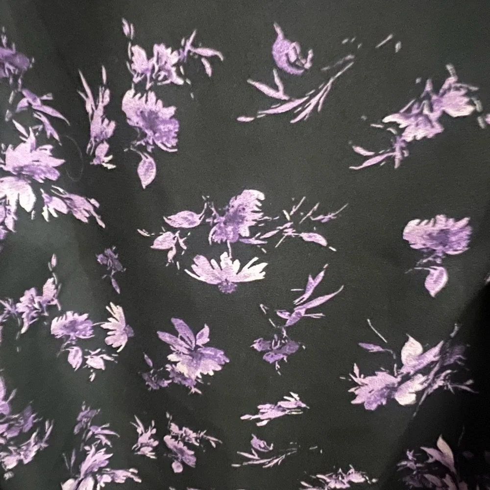 Torrid Black and Purple Ruched Puff Sleeve Blouse 1X (14-16) - Picture 7 of 9